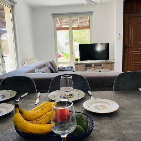 Gaia - 4 Bedroom House In Larnaca Dış mekan fotoğraf