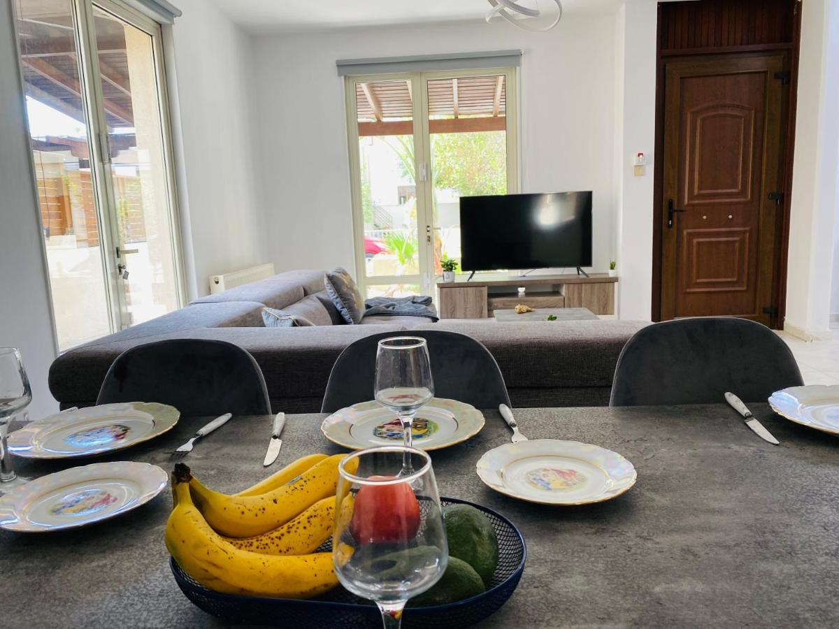 Gaia - 4 Bedroom House In Larnaca Dış mekan fotoğraf