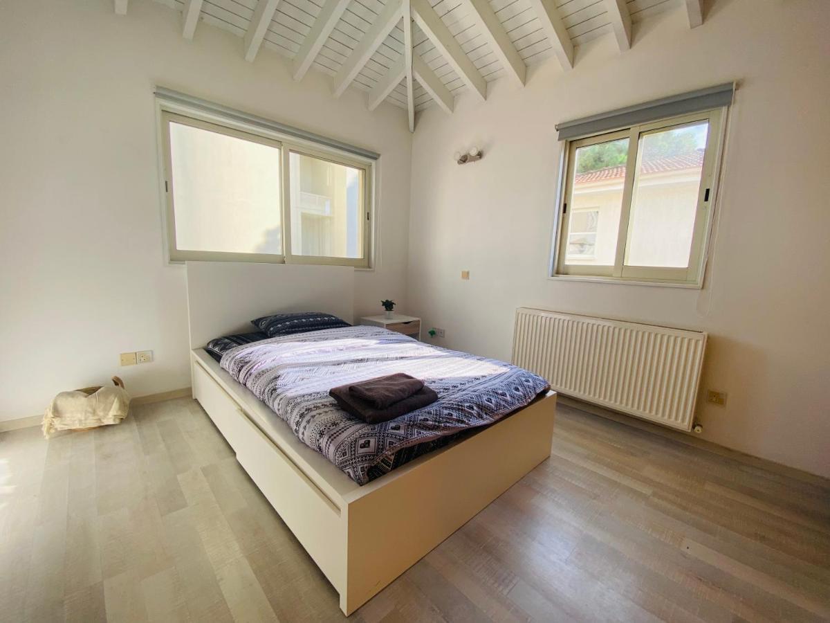 Gaia - 4 Bedroom House In Larnaca Dış mekan fotoğraf