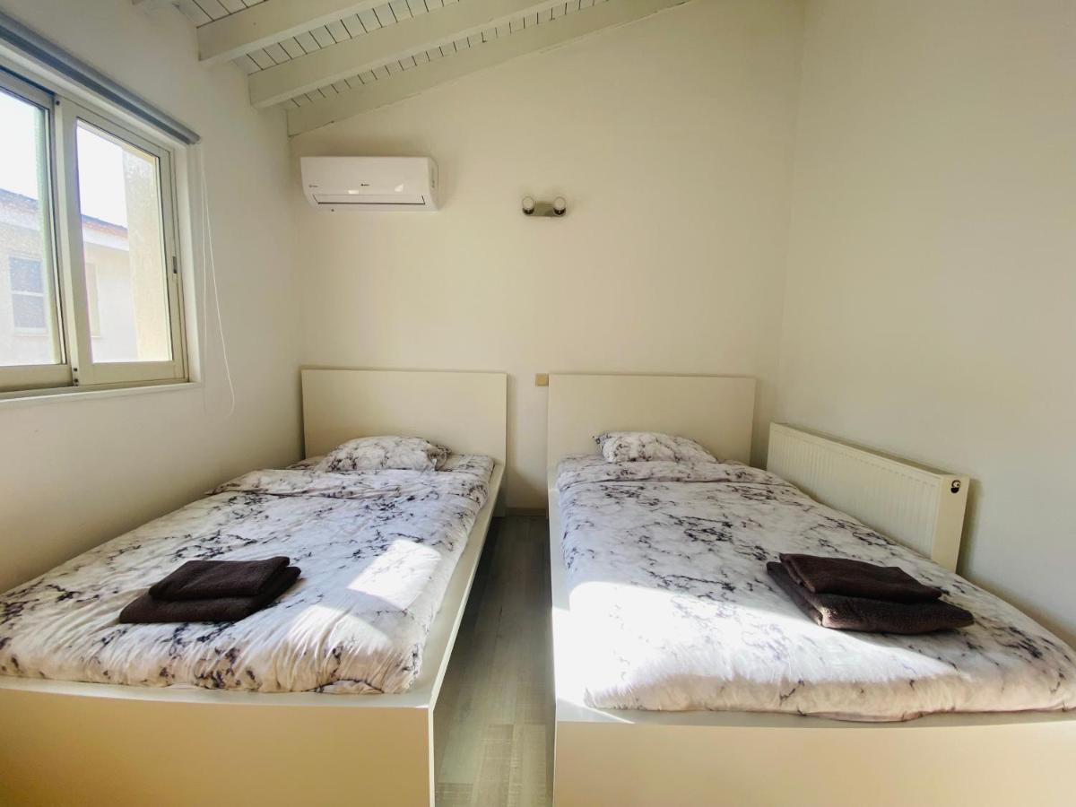 Gaia - 4 Bedroom House In Larnaca Dış mekan fotoğraf