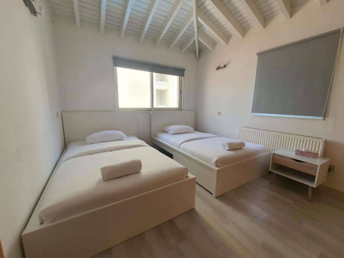 Gaia - 4 Bedroom House In Larnaca Dış mekan fotoğraf